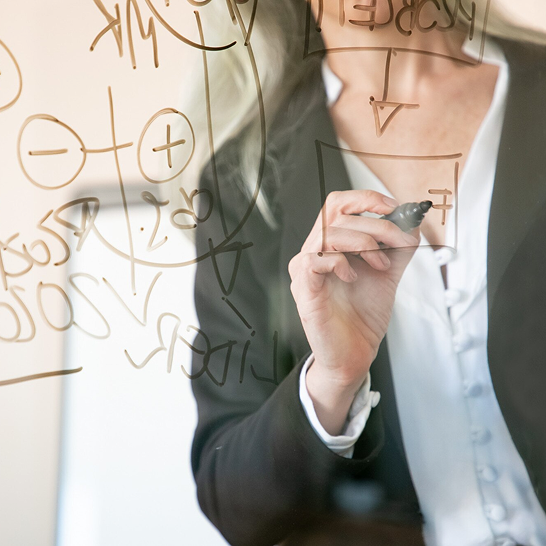 Análisis financiero y perspectivas de mercado